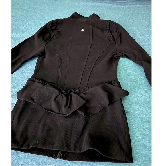 [SOLD] Lululemon :: *Rare* City to Yoga Jacket - size 2 Black - peplum - Picture 8 of 9